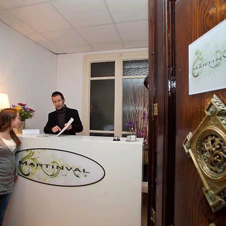 Hostal Martinval Barcelona Exterior photo